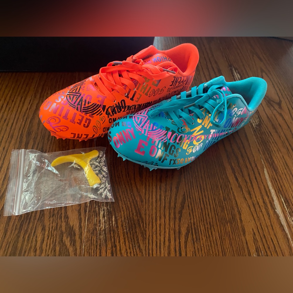 Track shoes